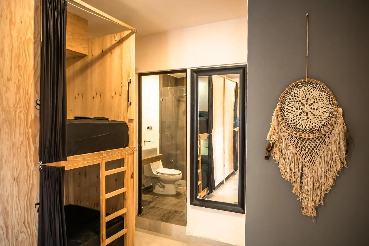 Aparthotel Maui Hostels Playa Del Carmen