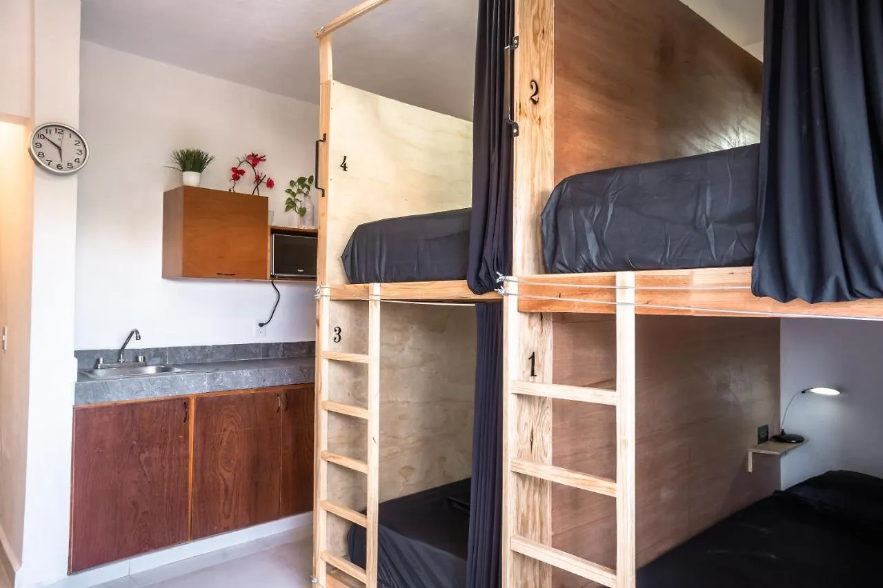 Lejlighedshotel Maui Hostels Playa Del Carmen