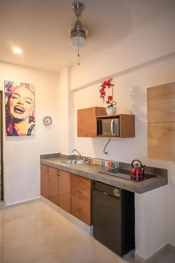 Aparthotel Maui Hostels Playa Del Carmen