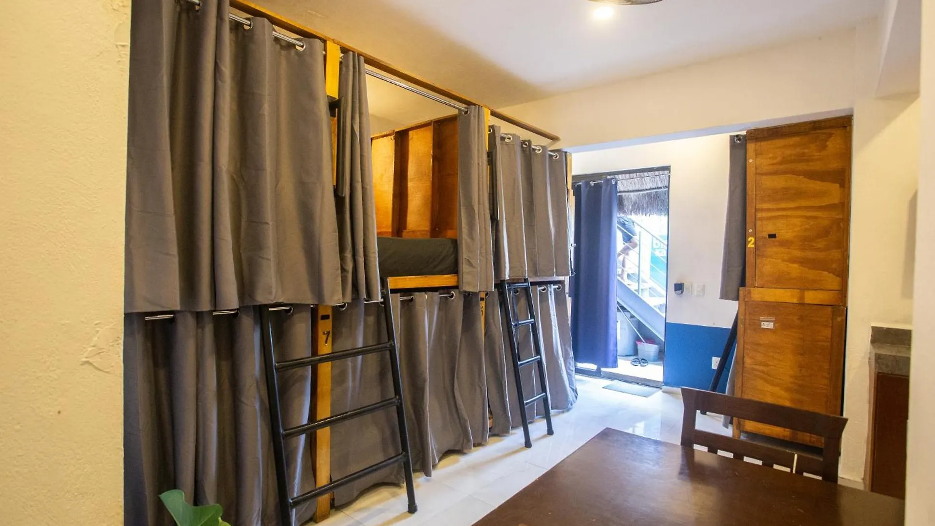 Maui Hostels Playa Del Carmen Mexico