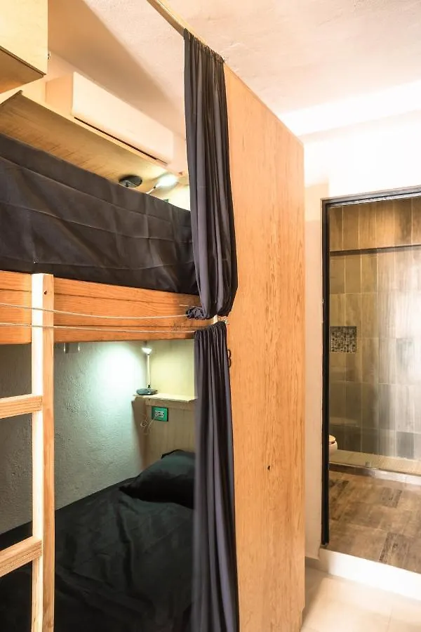 Aparthotel Maui Hostels Playa Del Carmen