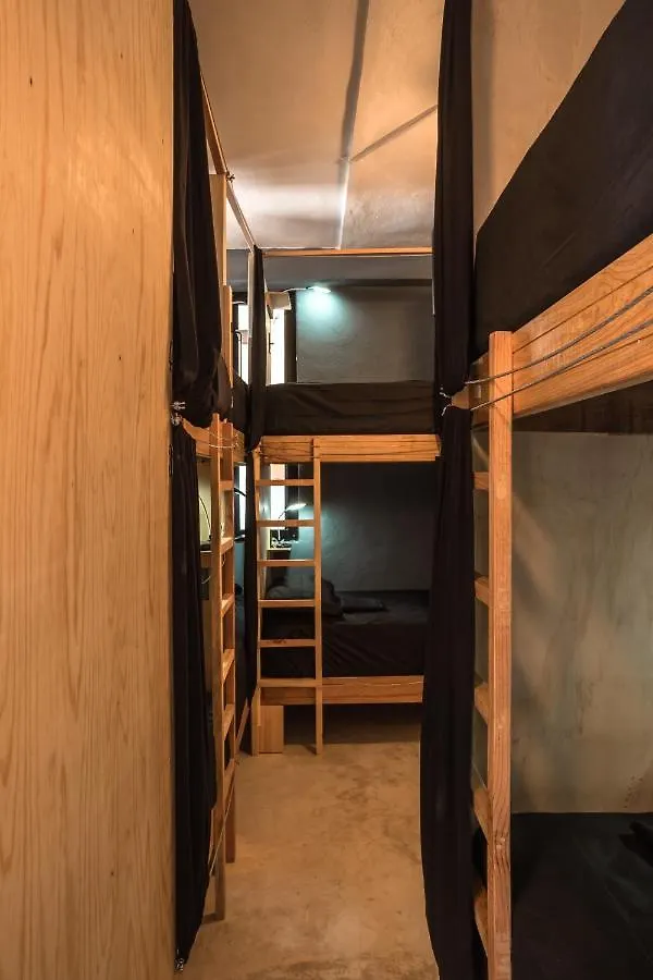 **** Aparthotel Maui Hostels Playa Del Carmen Mexico